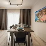 New - Only Unit 4 Modern 2-bedroom With Common Heated Jacuzzi By Sf Homes