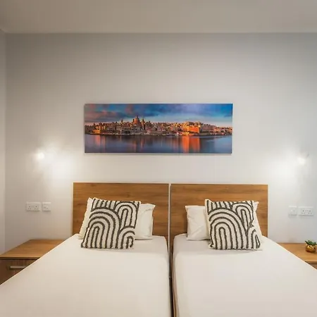 Apartmán New - Only Unit 4 Modern 2-bedroom With Common Heated Jacuzzi By Sf Homes Saint Julian's