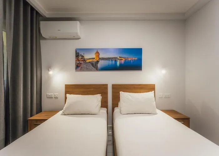 Apartament New - Only Unit 4 Modern 2-bedroom With Common Heated Jacuzzi By Sf Homes