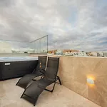 New - Only Unit 4 Modern 2-bedroom With Common Heated Jacuzzi By Sf Homes *