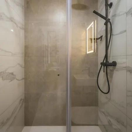 New - Only Unit 4 Modern 2-bedroom With Common Heated Jacuzzi By Sf Homes *