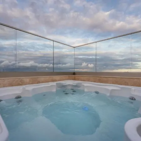 Appartement New - Only Unit 4 Modern 2-bedroom With Common Heated Jacuzzi By Sf Homes *