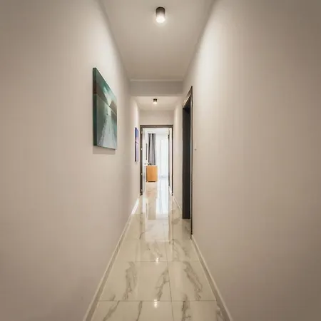 Apartamento New - Only Unit 4 Modern 2-bedroom With Common Heated Jacuzzi By Sf Homes