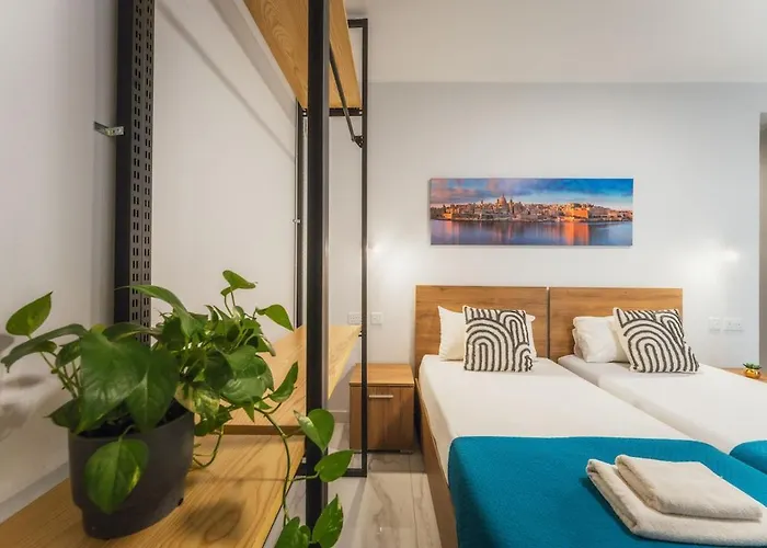 New - Only Unit 4 Modern 2-bedroom With Common Heated Jacuzzi By Sf Homes * Saint Julian's