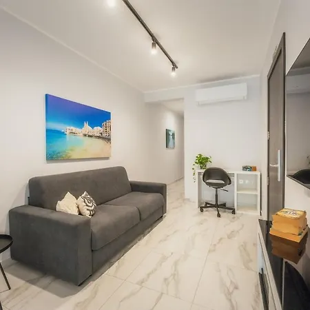 New - Only Unit 4 Modern 2-bedroom With Common Heated Jacuzzi By Sf Homes *