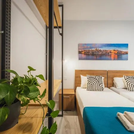 New - Only Unit 4 Modern 2-bedroom With Common Heated Jacuzzi By Sf Homes * Saint Julian's